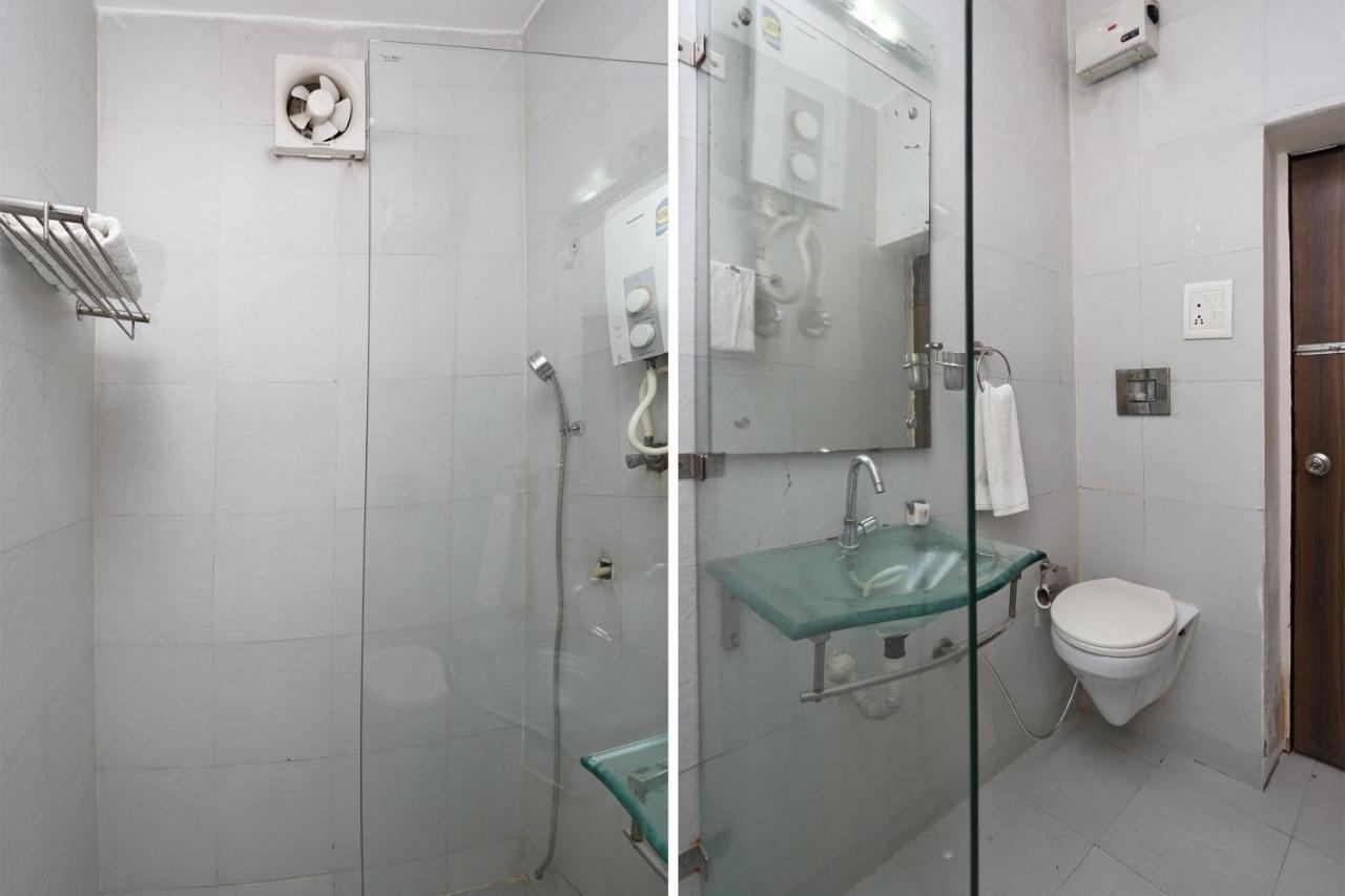 Oyo Flagship The Marc Blu Hotel Tajganj Luaran gambar